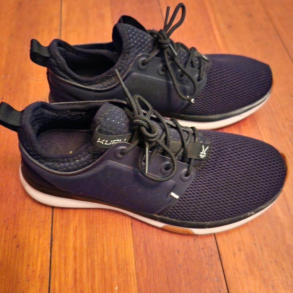 KURU sneakers